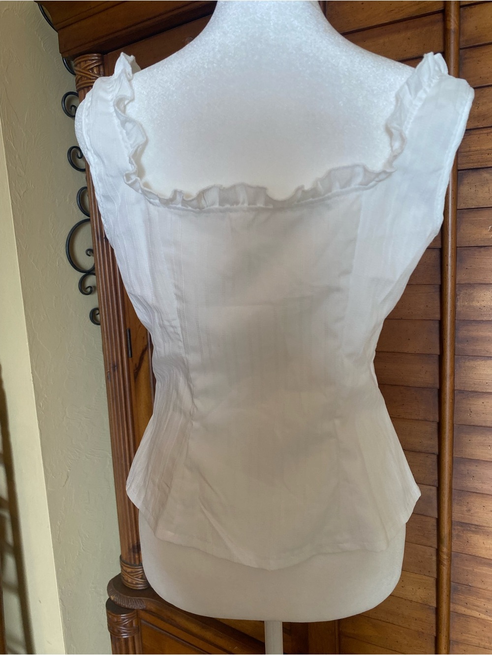 White Ruffle Tie-Front Button Tank Top - Picture 3 of 5